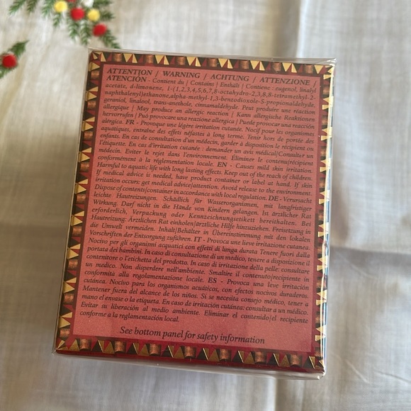 Diptyque Lucky Flowers Flora Fortuna Small Holiday Candle 2.4 oz New Sealed Box - Picture 7 of 9